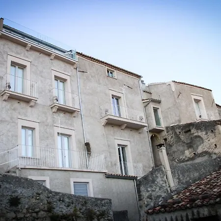 Dimora Cavour 2*