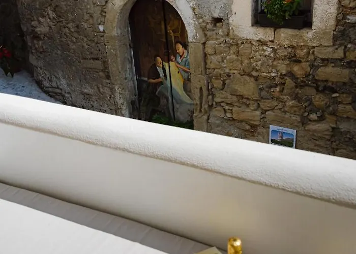 Dimora Cavour Alojamento de Acomodação e Pequeno-almoço 4*