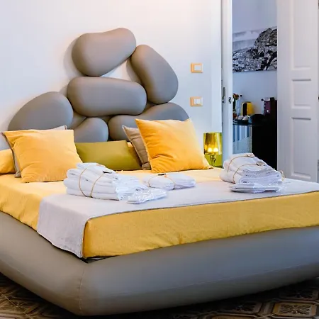 Bed & Breakfast Dimora Cavour 4*