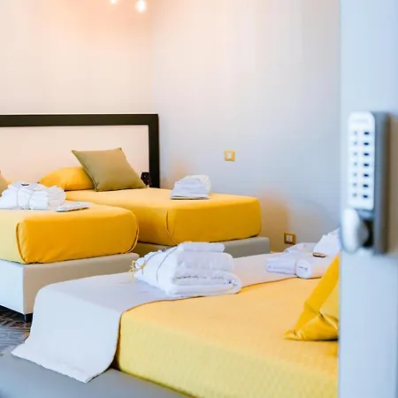 Bed & Breakfast Dimora Cavour 4*