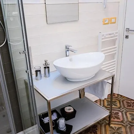 Dimora Cavour Bed & Breakfast 4*